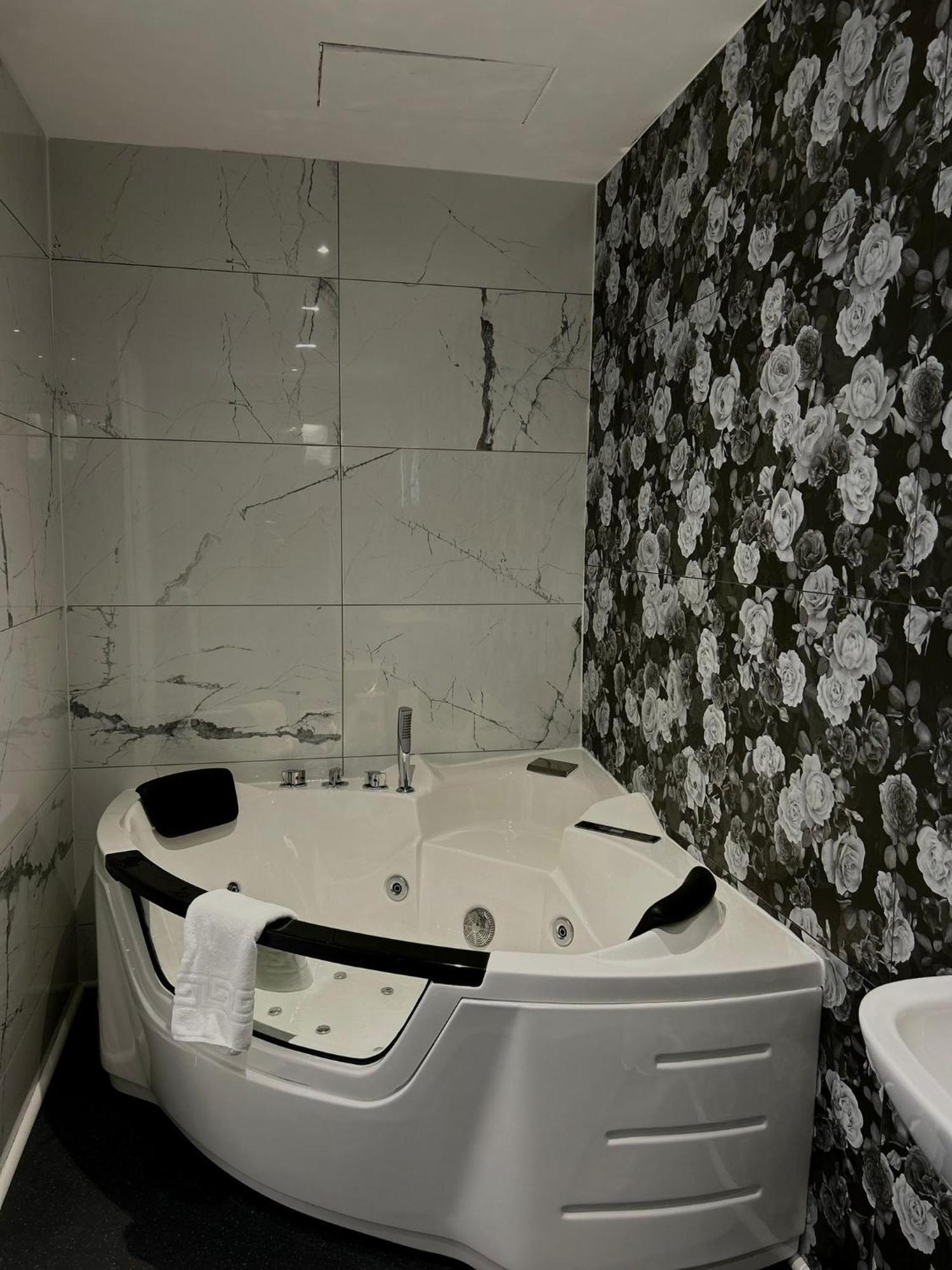 G Boutique Hotel ポーツマス エクステリア 写真