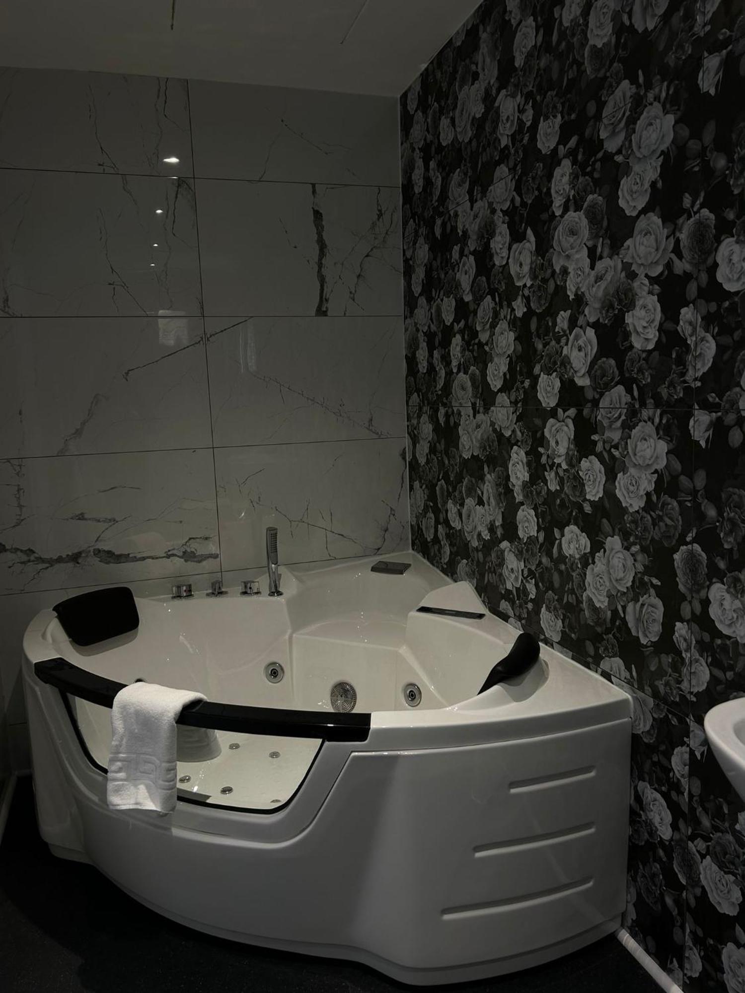 G Boutique Hotel ポーツマス エクステリア 写真