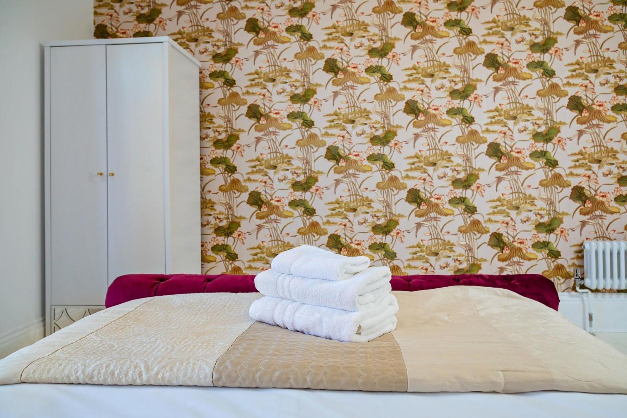 G Boutique Hotel ポーツマス エクステリア 写真